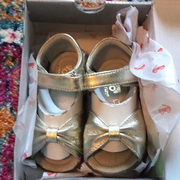 🎉🎉HPx2🎉🎉 New See Kai Run toddler sandals - Picture 2 of 4